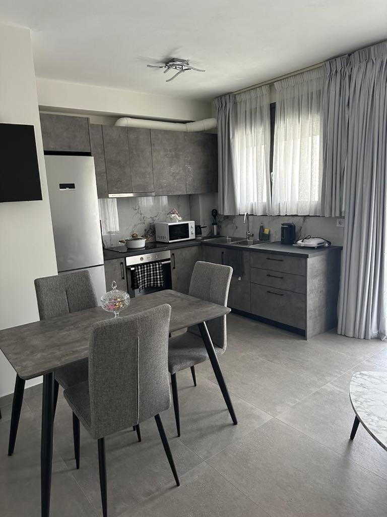 Poly S Home Joánina Kültér fotó